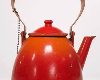 Descoware Enamel-Coated Metal Kettle