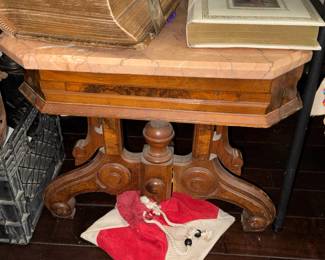 Vintage pink marble accent table with drawer & key