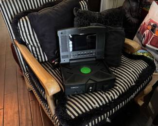 Accent chair & X-Box console with Intec Portable LCD Screen with case