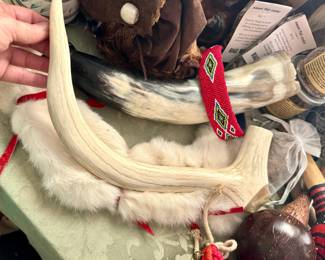Antler peace pipe with fur pouch