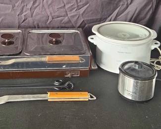 CH163Buffet Server And Crockpots