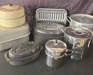 CH149Cookware Items