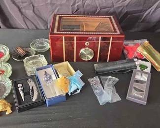 CH148Humidor For Cigars And Other Asseccories