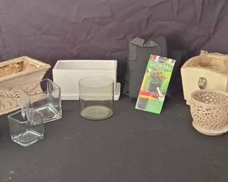 CH127Assortment Of Garden Pottery And Accessories