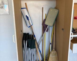 Cleaning Tools And Folding Items