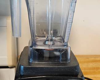 Vitamix Creations Elite Blender second image