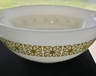 Pyrex Verde Cinderella Mixing Bowl Model