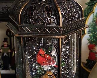 Cardinal Snow Globe Lantern