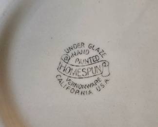 Vernonware Homespun pattern dinnerware set third image