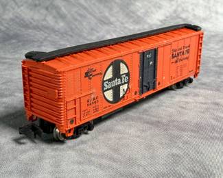 N Scale Santa Fe box Car