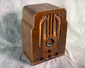 Vintage Philco "Tombstone" Style Radio