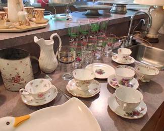English bone china teacups and saucer sets