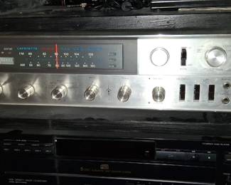 vintage Lafayette LR-1500T solid-state AM/FM stereo receiver