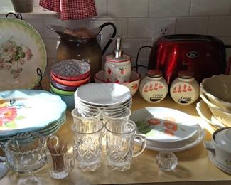 Retro kitchen and antique dishes