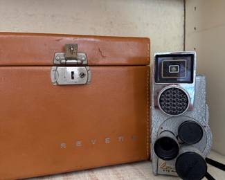 Vintage Revere Model 84 Turret Movie Camera w/case