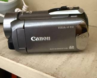 Canon Vixia HF R10