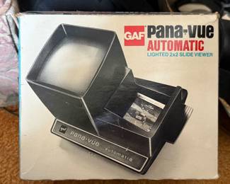 Vintage GAF Pana-Vue Automatic Lighted 2x2 slide viewer