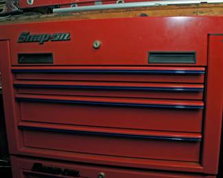 SNAP ON ROLLING TOOL CHEST