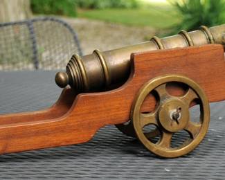 VINTAGE [HANDMADE LUNCH BOX TOOL MAKERS PROJECT] BRASS AND WOOD CANON