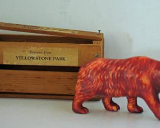 EARY YELLOSTONE SOUVENIR BEAR IN CRATE