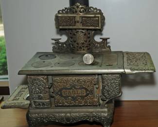 21" CAST IRON TOY COOK STOVE