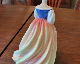 Royal Doulton HN3286