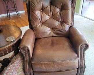 Bernhardt Van Gogh Brown Leather Reclining Club Chair Nailhead Trim