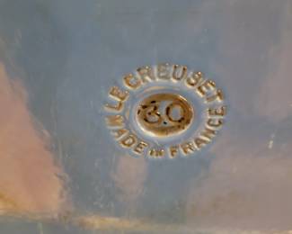 Le Creuset France 9-quart cast iron enamel pot