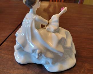 Royal Doulton HN2339