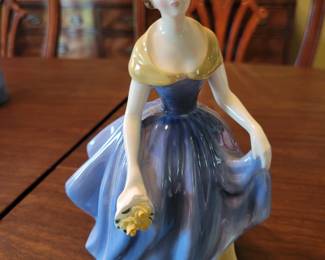 Royal Doulton HN2271