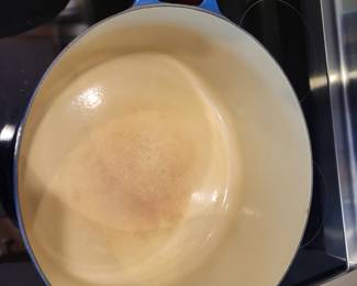 Le Creuset France 9-quart cast iron enamel pot