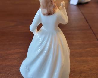 Royal Doulton HN3875