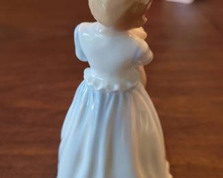 Royal Doulton HN3122