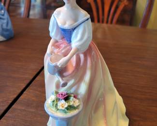Royal Doulton HN3286