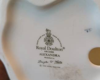 Royal Doulton HN3286