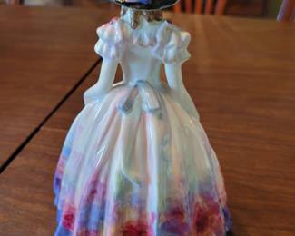 Royal Doulton HN2039