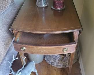 Bandt Furniture Mahogany Association Endtable