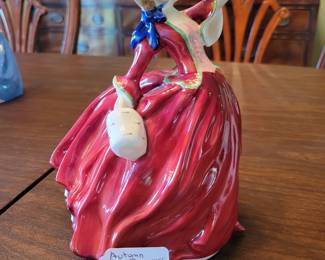 Royal Doulton HN1934