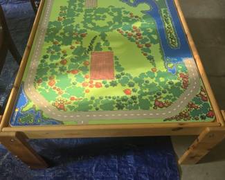 Thomas the Tank table for wooden train set & track