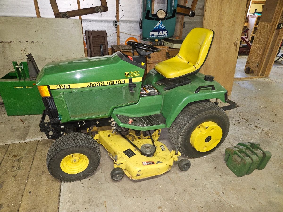John Deere 445 3 point hitch 