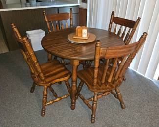 dining table & chairs
