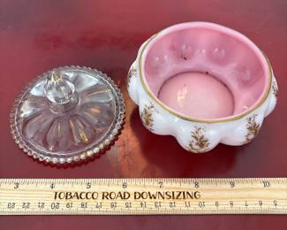 J17 - $30. Vintage Tyndale Powder Dish.