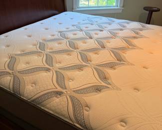 J132 - $350. King Sleigh Bed by Pulaski Furniture. Clean Mattress & Box Spring included if you want them! Measures 81" W x 88" L x 62" Tall.