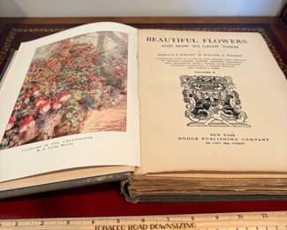 J32 - $100. Volume I & II. Beautiful Flowers and How to Grow Them - 100 Plates in Color. Wright & Wright. Dodge Publishing Company.