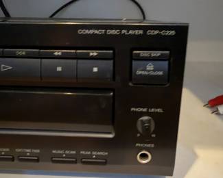 J82 - $50. Sony 5 - Disc Player. Model CDP - C225