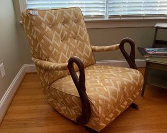 J133 - $50. Vintage Gooseneck Platform Rocking Chair. Measures 27" W x 28" D x floor to seat 14" x 34" Tall.
