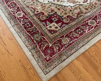 J84 - $75. Safavieh " Lyndhurst" Area Rug. Measures 8'3" x 11'. There were dogs in this home.