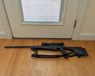 J190 - $200. Benjamin Trail NP Nitro Piston with Center Point Scope 3 - 9 x 4 0AO.