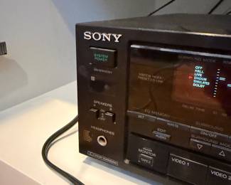 J81 - $50. Sony FM - AM Sterio Receiver. Model STR - AV910. Powers on.