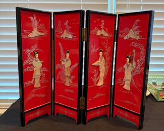 J78 - $150. Vintage Asian Lacquer Table Screen with Mother of Pearl Ladies.